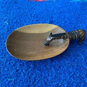 VTG Hand Carved African Zebra drinking from Wooden Bowl! Made in Kenya.